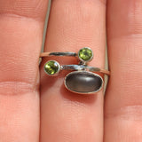 Grey Moonstone & Peridot 925 Ring