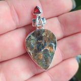 Chrome Chalcedony Druzy & Garnet 925 Pendant
