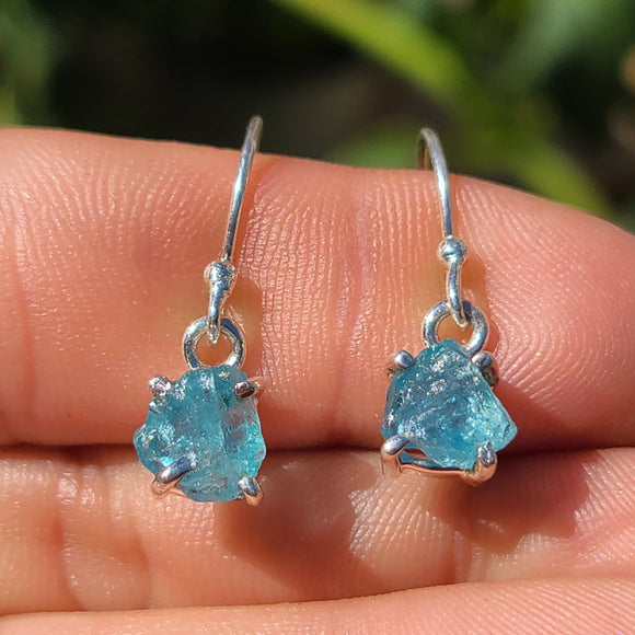 Neon Blue Apatite (Rough) 925 Earrings